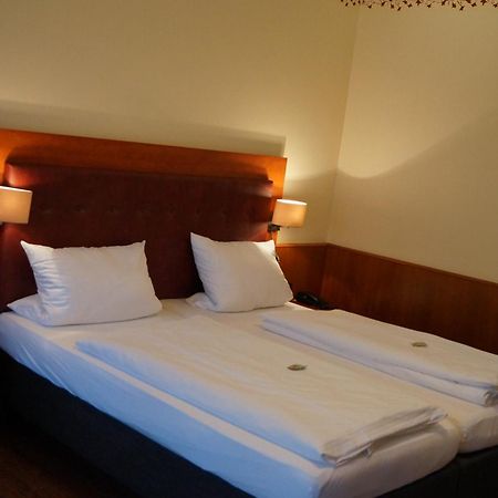 Gasthof - Hotel Zum Loewen Schwabthal Bagian luar foto